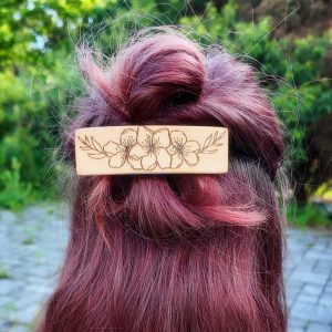 Rectangular hair clip with flowers